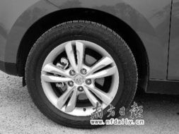 黑马杀出 试驾北京现代新SUV ix35